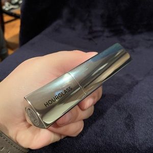 Hourglass Veil highlighter